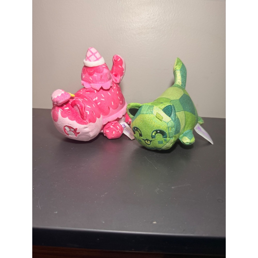 Aphmau MeeMeows Mystery Plush Strawberry Ice Cream and Emerald Cat Bundle